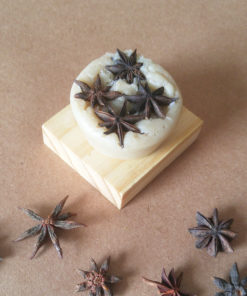 Sabonete facial de argila branca com anis estrelado - Linha Hera